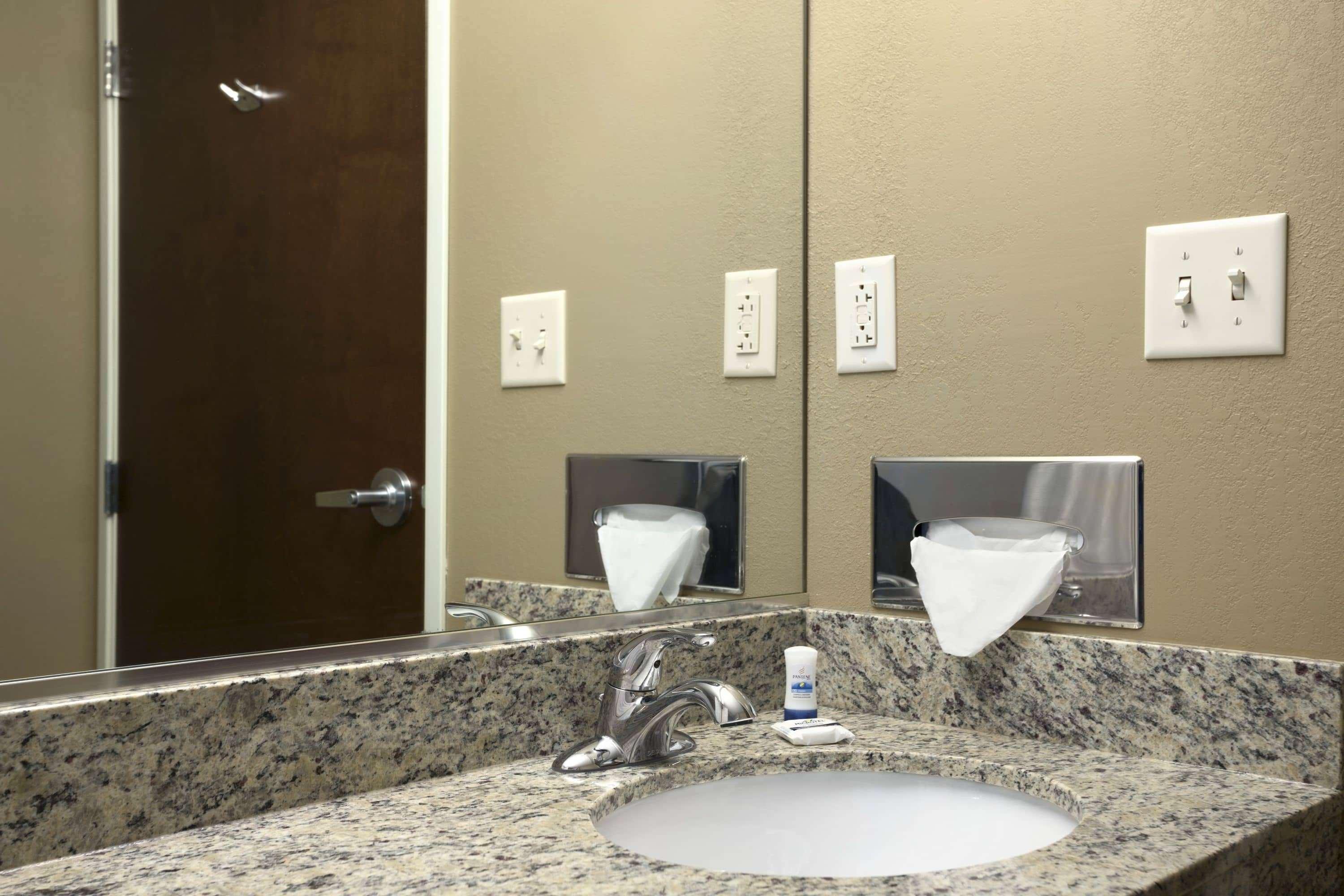 Hotel Sonesta Essential Fairmont Zewnętrze zdjęcie